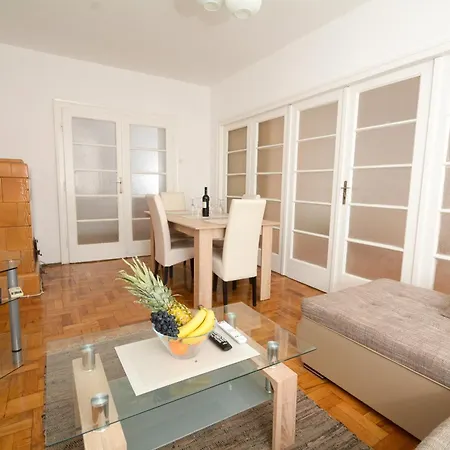 Hall Belgrad