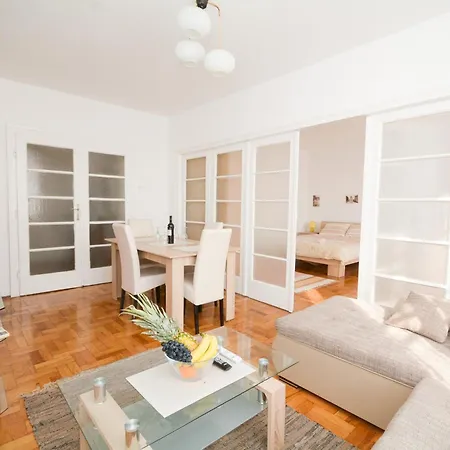 Hall Daire Belgrad